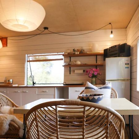 Boho Hill Apartment - Great Barrier Island Escape Okiwi Esterno foto