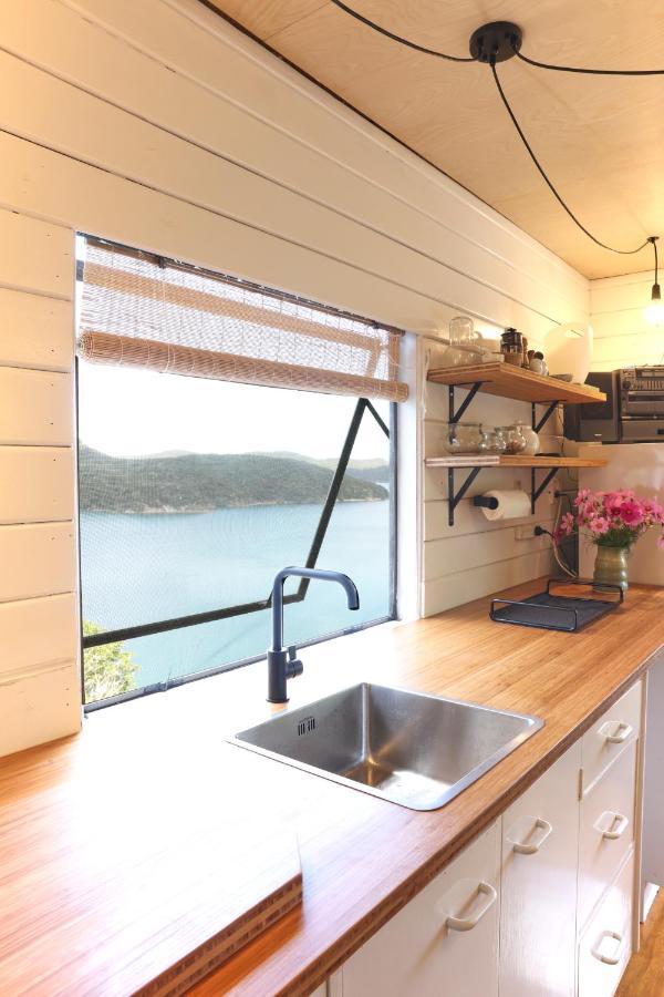 Boho Hill Apartment - Great Barrier Island Escape Okiwi Esterno foto